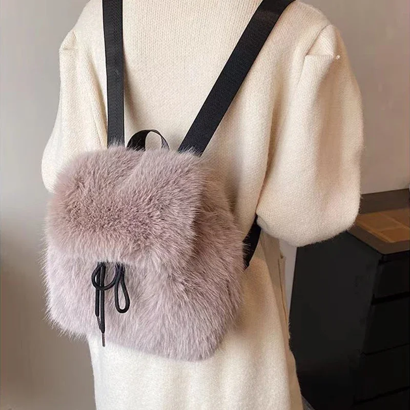 Imitation Fox Plush Backpack Niche Design Original Fur Bag Casual Plush Cute Backpack Bag Female Drawstring Flip Backpack
Imitation Fox Plush Backpack Niche Design Original Fur Bag Casual Plush Cute Backpack Bag Female Drawstring Flip Backpack