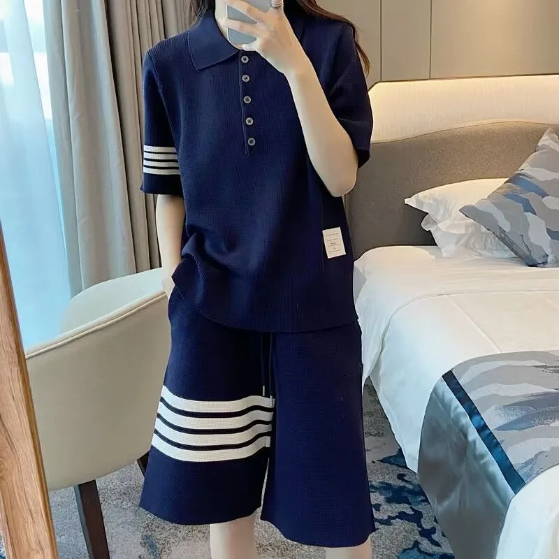 Minimalist Style Chic Striped 2 Piece Sets Womens Outfits Elegant Polo Neck T Shirts Loose Summer Elastic Short Pants Gray White
Minimalist Style Chic Striped 2 Piece Sets Womens Outfits Elegant Polo Neck T Shirts Loose Summer Elastic Short Pants Gray White