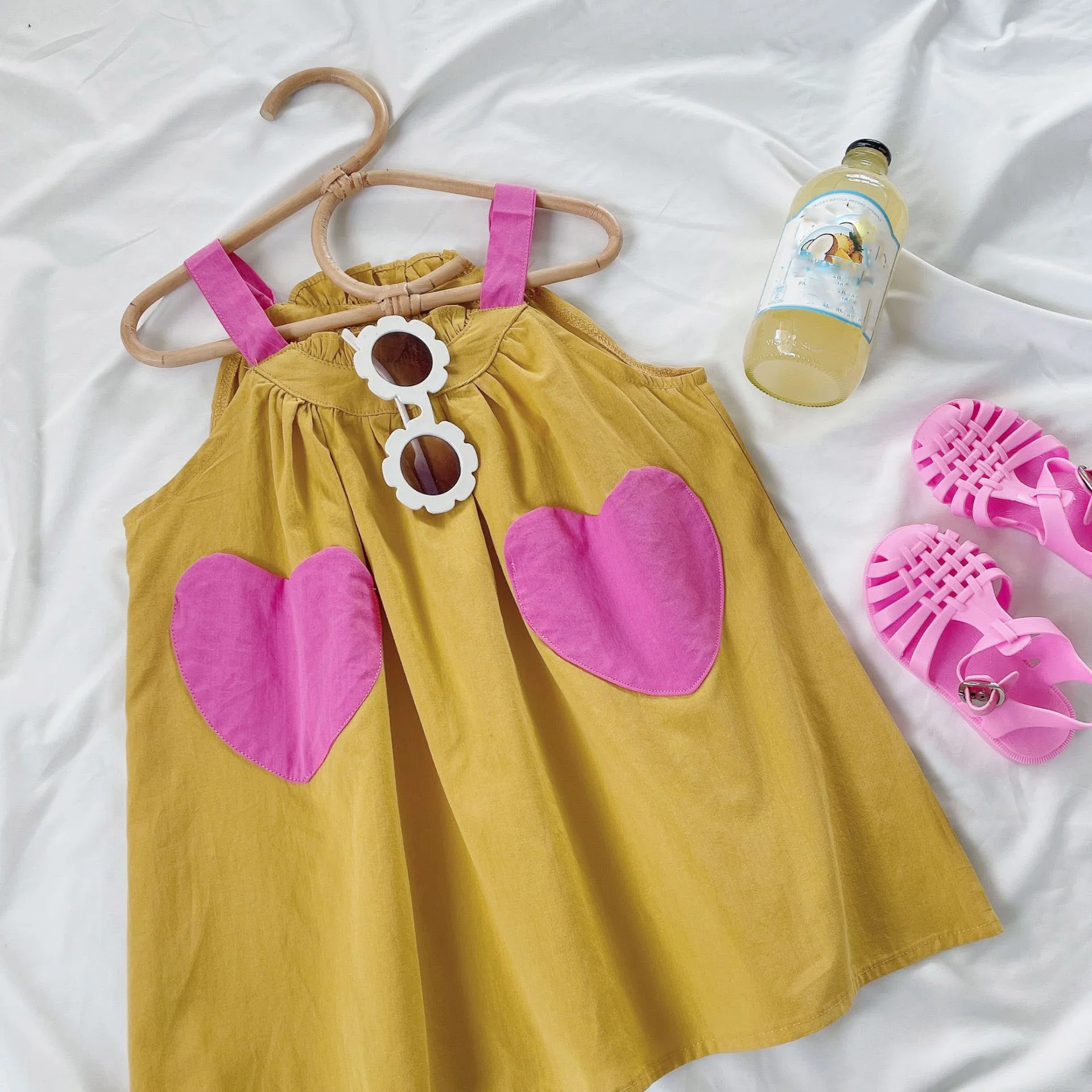 Children's Dresses Girls' Strap Dress 2023 Summer New Sweet Baby Fashionable Pink Love Baby Kids Dress
Children's Dresses Girls' Strap Dress 2023 Summer New Sweet Baby Fashionable Pink Love Baby Kids Dress