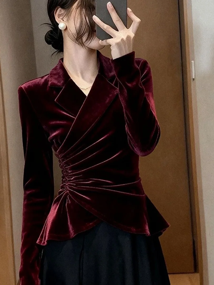 Бархатная блузка цвета красного вина для женщин, осенне-зимняя, приталенная, французский стиль, с длинным рукавом, тонкая, не деформируется, однотонная.
Бархатная блузка цвета красного вина для женщин, осенне-зимняя, приталенная, французский стиль, с длинным рукавом, тонкая, не деформируется, однотонная.
