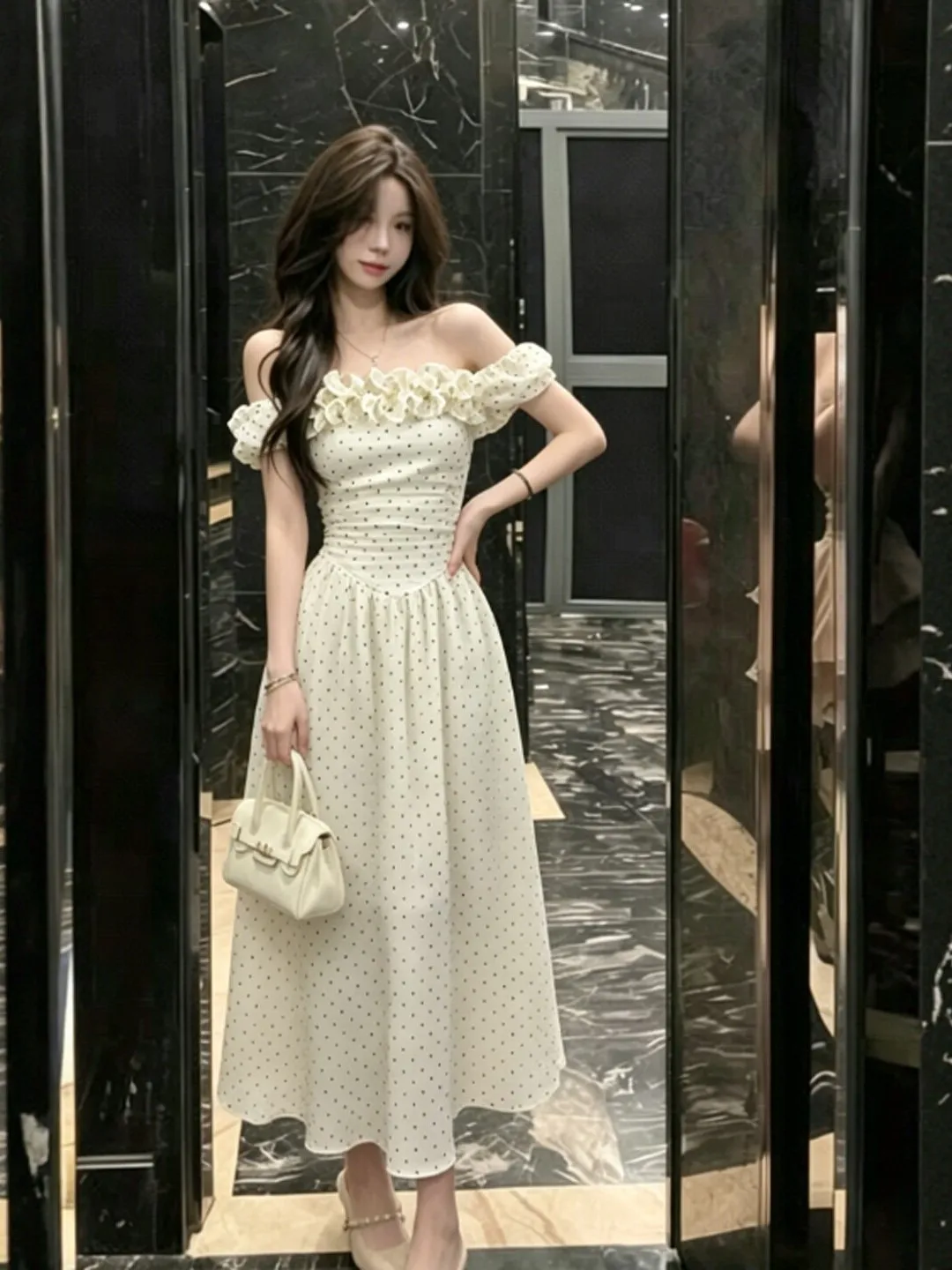Slimming Polka Dot Waist Cinched Shoulder Dress Gentle Style Summer Fashionable Unique Dress Short Sleeve Women's Dress
Slimming Polka Dot Waist Cinched Shoulder Dress Gentle Style Summer Fashionable Unique Dress Short Sleeve Women's Dress