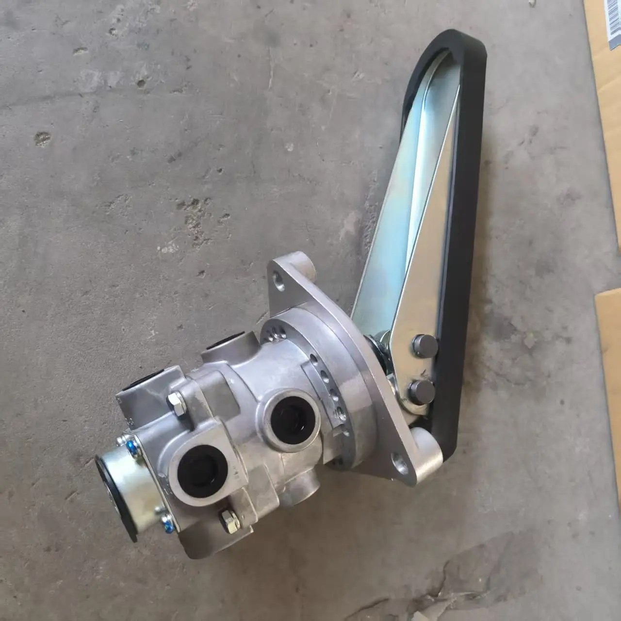 DONGJU 566-35-44110 Valve Assembly Is Suitable for 330M HD200 HD200D HD205 HD465 HD785 HD985 New Genuine Products
DONGJU 566-35-44110 Valve Assembly Is Suitable for 330M HD200 HD200D HD205 HD465 HD785 HD985 New Genuine Products