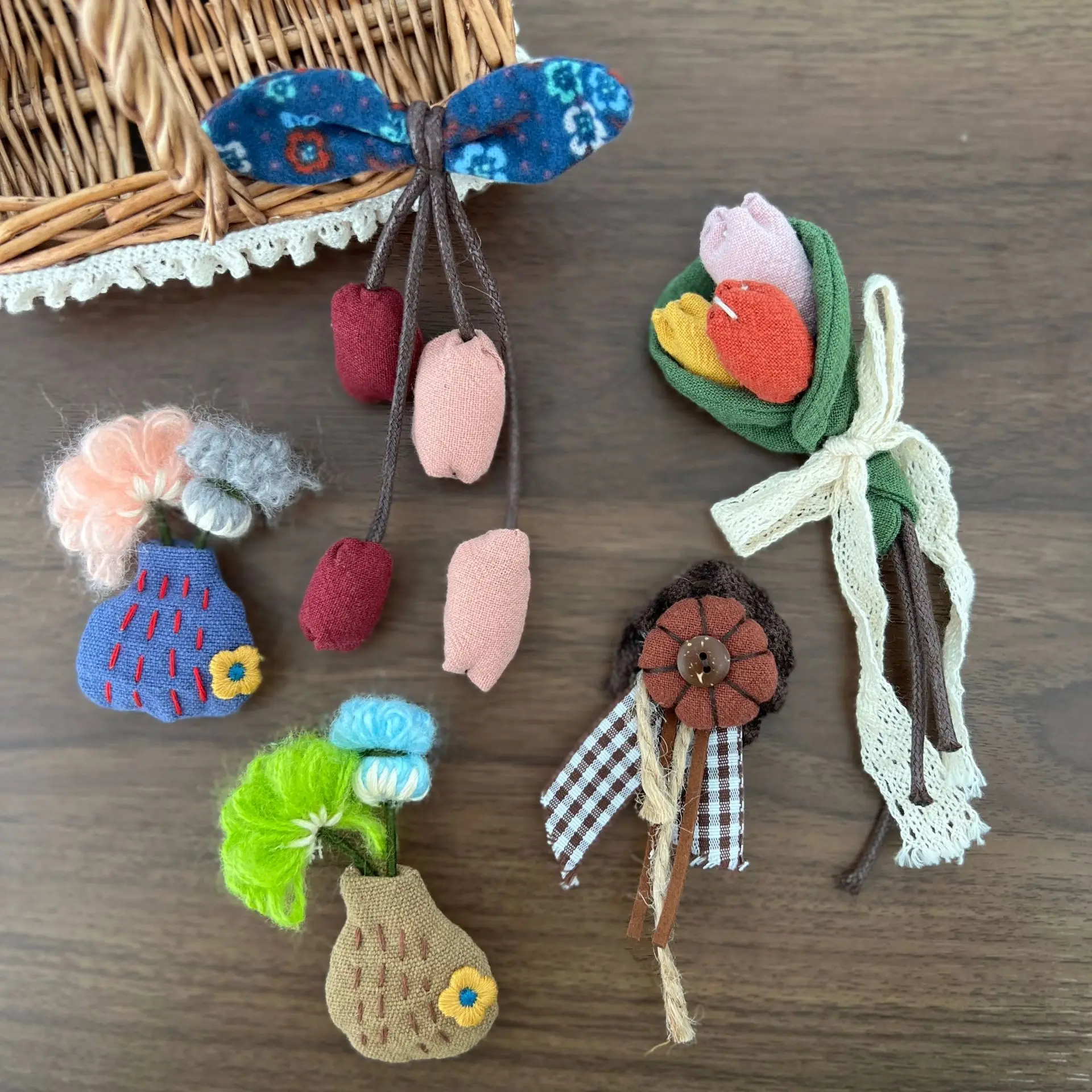 Fabric Brooch Forest Style Sweet Floral Tulip DIY Clothing Shoes Hat Bag Embellishment Premium Accessory
Fabric Brooch Forest Style Sweet Floral Tulip DIY Clothing Shoes Hat Bag Embellishment Premium Accessory