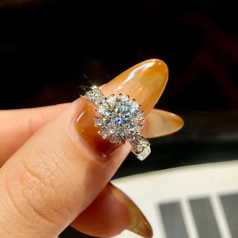 GRA 1-каратное роскошное кольцо с муассанитом и бриллиантами, милые кольца с кошкой для женщин, подарок, настоящее серебро 925 пробы, оригинальные ювелирные украшения для свадебной вечеринки
GRA 1-каратное роскошное кольцо с муассанитом и бриллиантами, милые кольца с кошкой для женщин, подарок, настоящее серебро 925 пробы, оригинальные ювелирные украшения для свадебной вечеринки