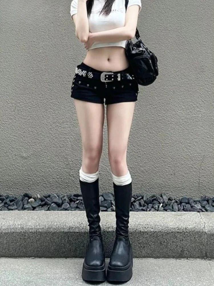 Japanese Vintage High Waist 2000S Black Slim Fit Y2K Denim Shorts Women Fashion Casual Sexy Street Harajuku Style Shorts Summer
Japanese Vintage High Waist 2000S Black Slim Fit Y2K Denim Shorts Women Fashion Casual Sexy Street Harajuku Style Shorts Summer
