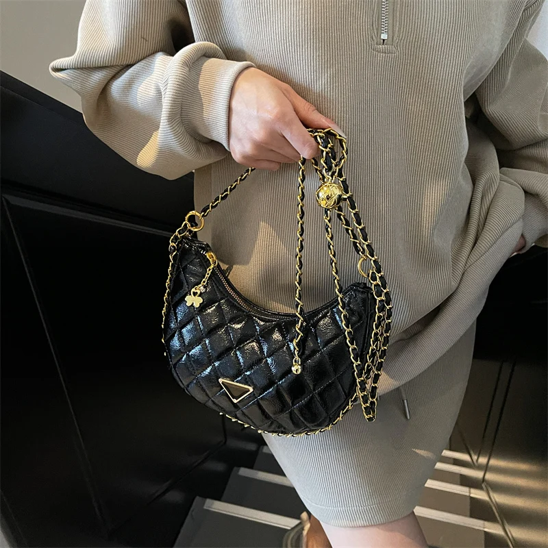 Paris Fashion Crossbody Bag - Textured Leather Messenger with Detachable Strap & Celebrity Approved Design
Paris Fashion Crossbody Bag - Textured Leather Messenger with Detachable Strap & Celebrity Approved Design