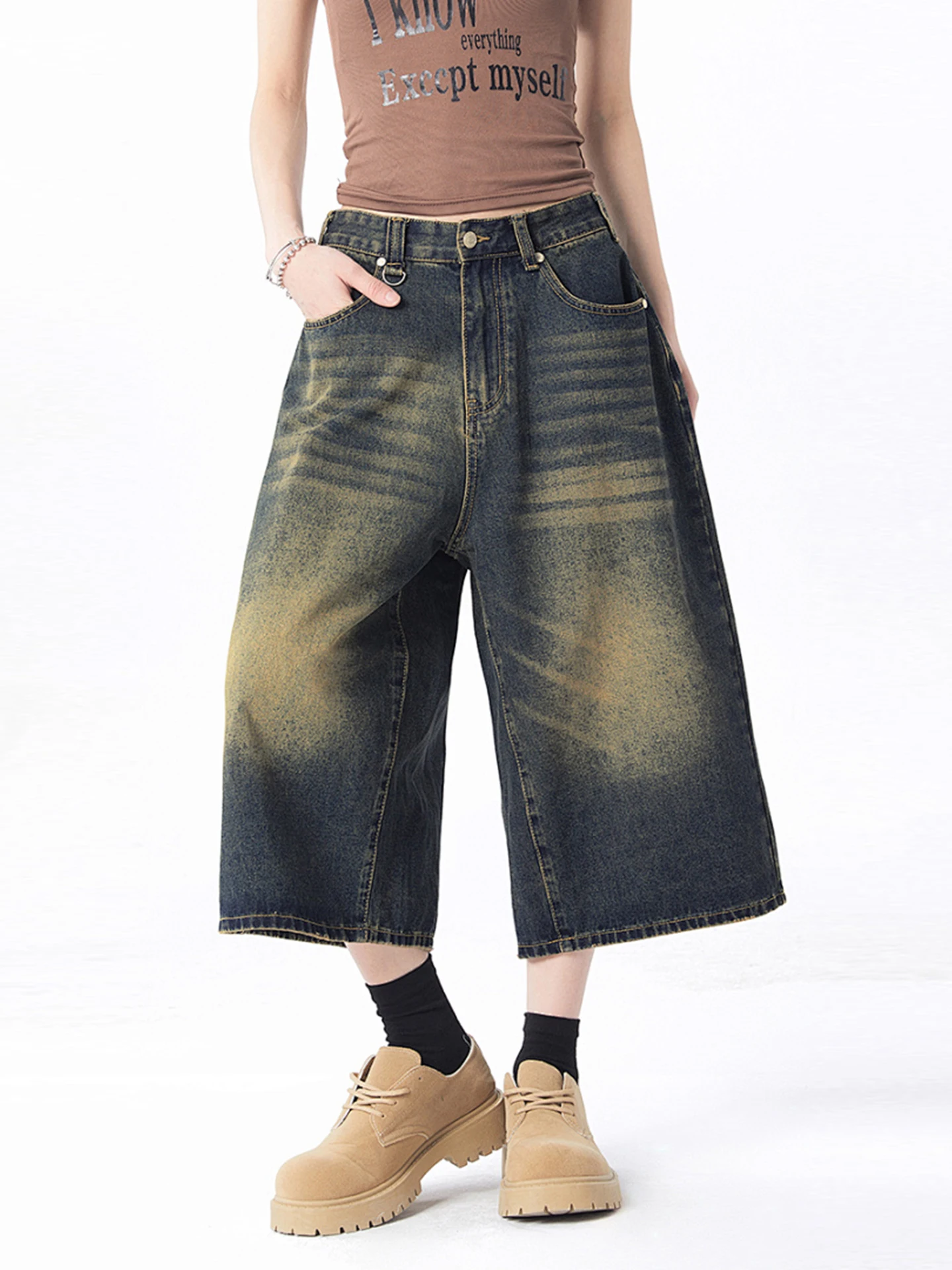 Retro Washed American High Street Loose Wide Leg Men's Jeans Capri Pants Casual Straight Cut Trousers for Men Summer Wear
Retro Washed American High Street Loose Wide Leg Men's Jeans Capri Pants Casual Straight Cut Trousers for Men Summer Wear