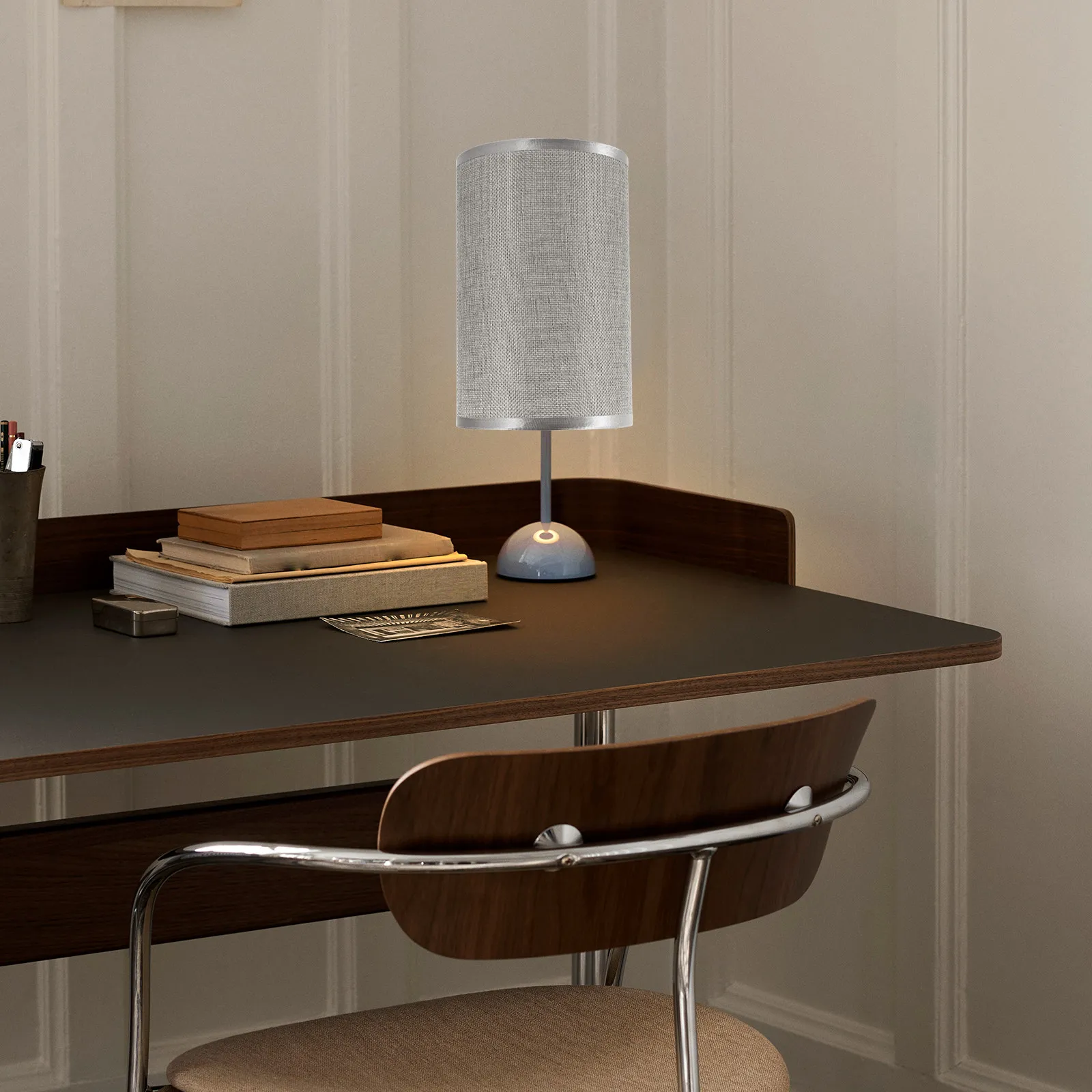 Простой круглый тканевый абажур, мягкий светофильтр, минималистичный дизайн, простая установка, замена абажура для прикроватной лампы E27
Простой круглый тканевый абажур, мягкий светофильтр, минималистичный дизайн, простая установка, замена абажура для прикроватной лампы E27