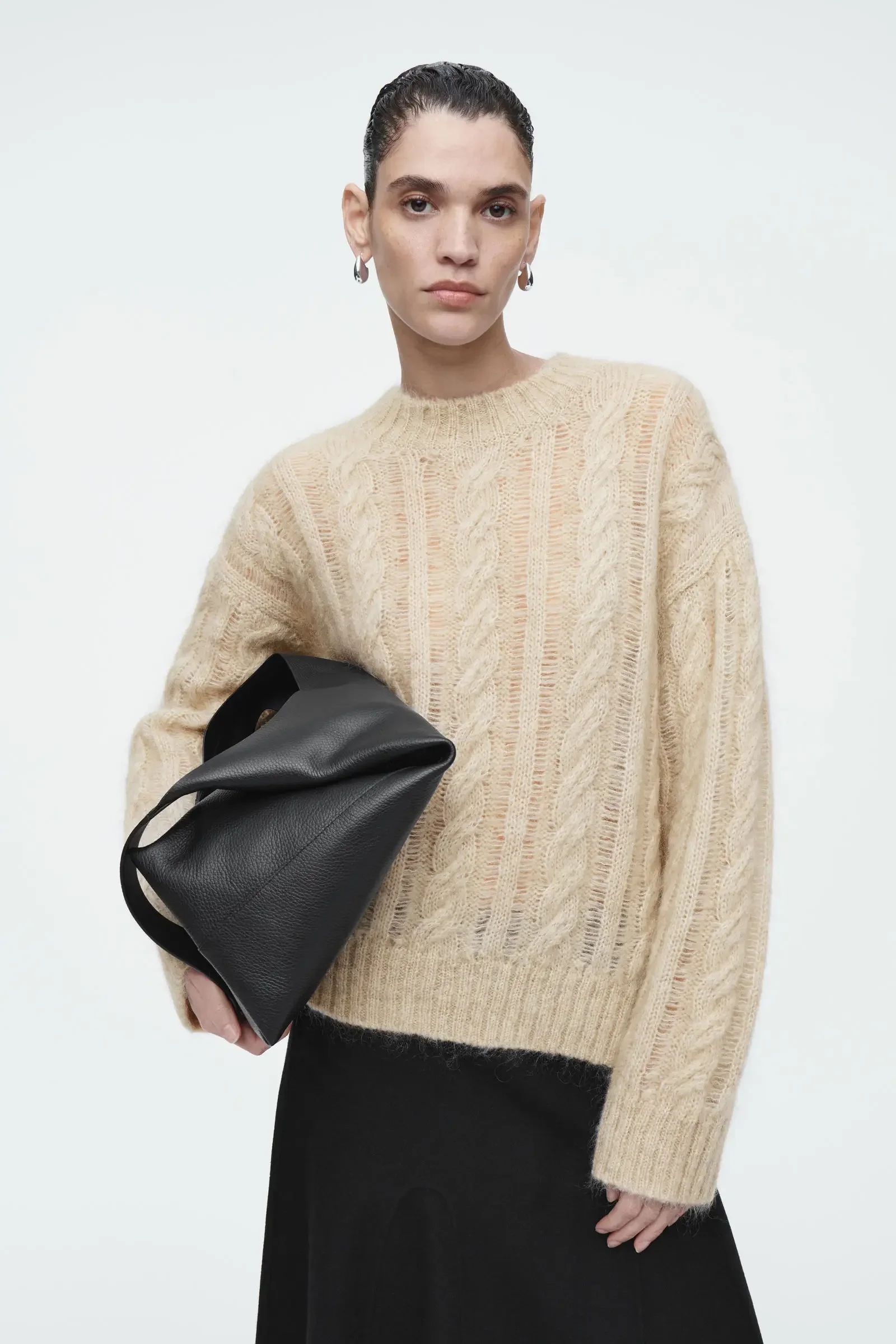 XIMIAN APPAREL 2026 YAZHIMEI cos autumn new style of Women's casual fashion mohair blend twist knit sweater
XIMIAN APPAREL 2026 YAZHIMEI cos autumn new style of Women's casual fashion mohair blend twist knit sweater