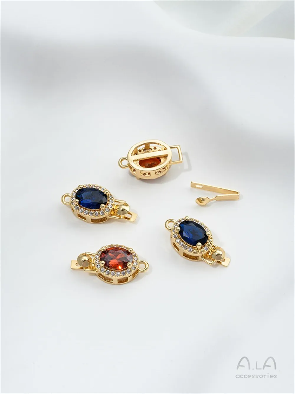 14K Gold Plated Oval Pearl Buckle Inlaid Red & Blue Zircon DIY Bracelet Necklace Clasp
14K Gold Plated Oval Pearl Buckle Inlaid Red & Blue Zircon DIY Bracelet Necklace Clasp