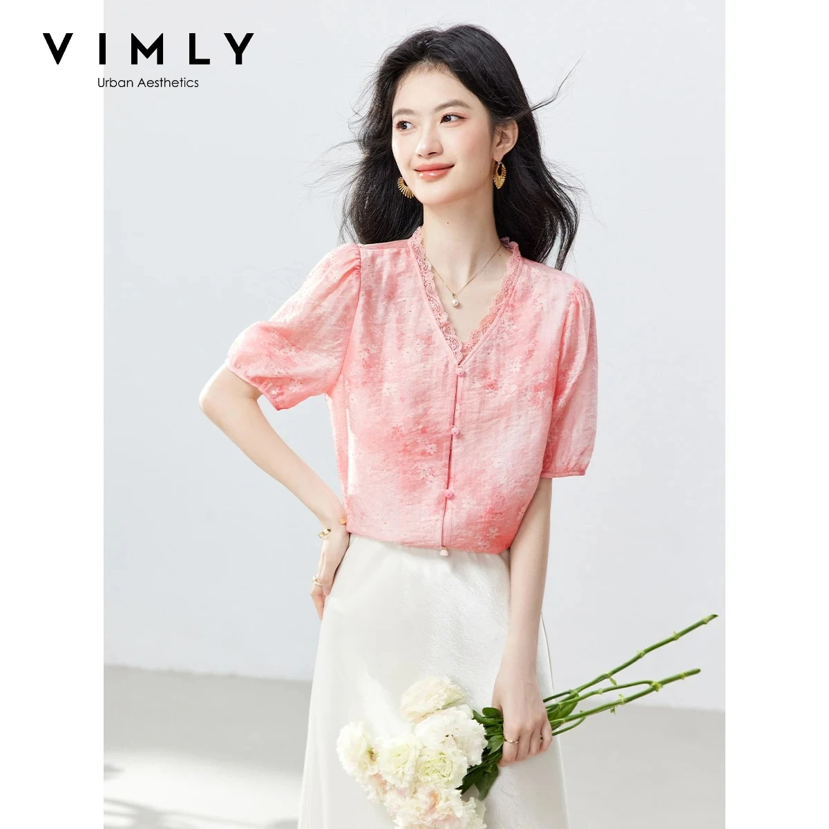 VIMLY Pink Elegant Jacquard Short Sleeve Shirt Women French Ruffle Trim V-Neck Pearl Buttons Summer Casual Print Blouse A6585
VIMLY Pink Elegant Jacquard Short Sleeve Shirt Women French Ruffle Trim V-Neck Pearl Buttons Summer Casual Print Blouse A6585