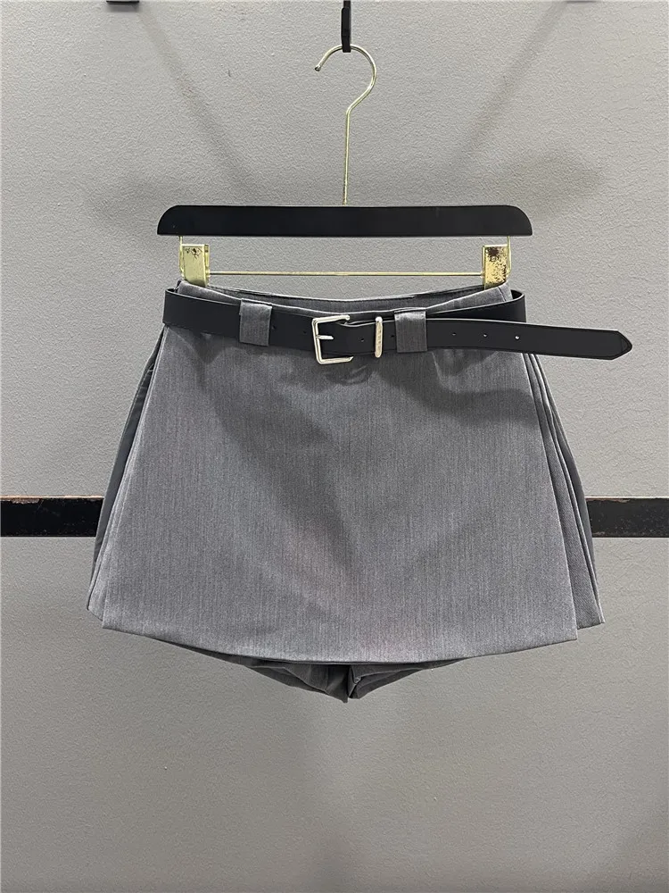 Gray Suit Half Skirt Pants Women's High Waist Slimming Split A-Line Short Skirt Casual Style Zipper Design Cotton Polyester B...
Gray Suit Half Skirt Pants Women's High Waist Slimming Split A-Line Short Skirt Casual Style Zipper Design Cotton Polyester B...