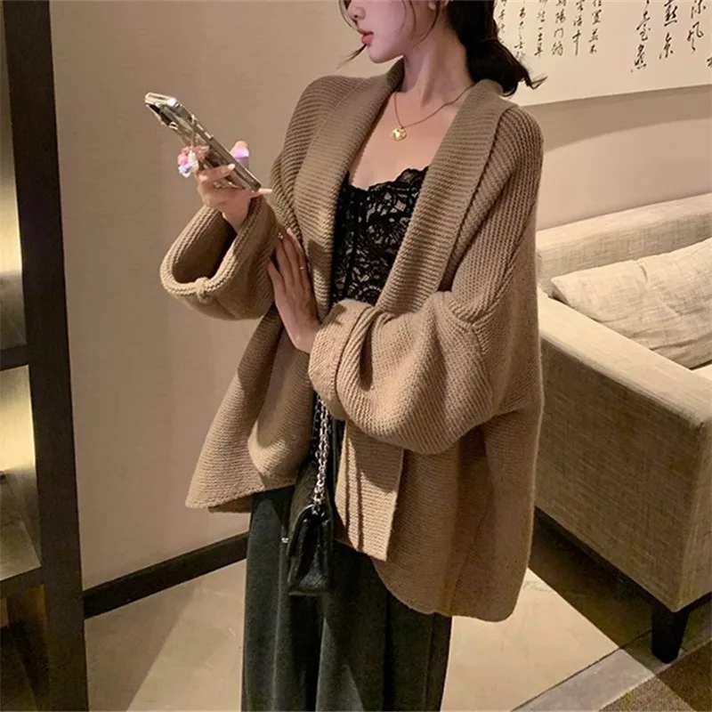 Solid Color Loose Lazy Wind Knitted Cardigan 2025 Autumn and Winter New Large Board Sweater Jacket Women
Solid Color Loose Lazy Wind Knitted Cardigan 2025 Autumn and Winter New Large Board Sweater Jacket Women