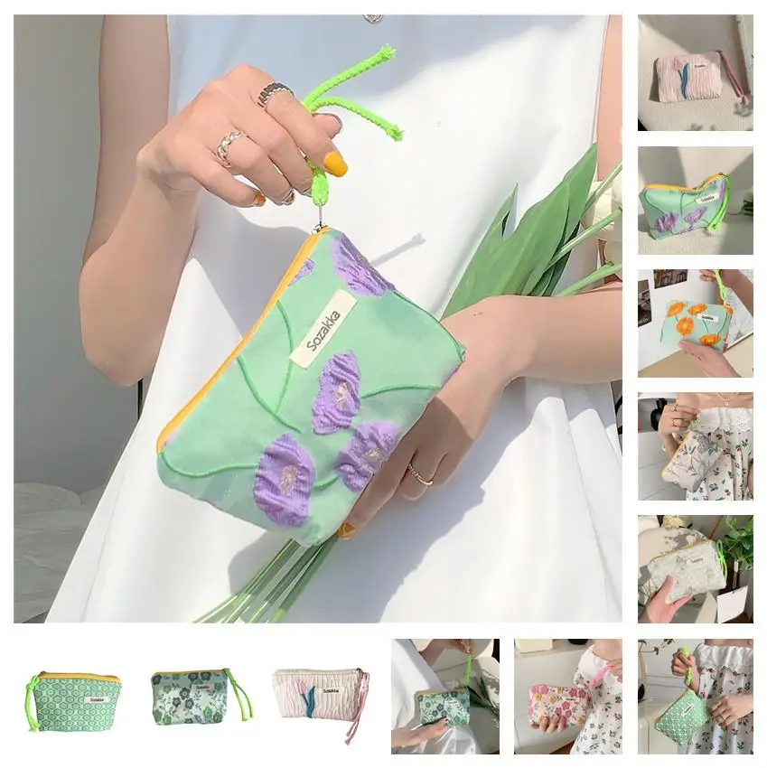 1pc New Korean Women Floral Makeup Bags Cosmetic Bag Organizer Pouch Travel Make Up Toiletry Bag Canvas Beauty Case Coin Purses
1pc New Korean Women Floral Makeup Bags Cosmetic Bag Organizer Pouch Travel Make Up Toiletry Bag Canvas Beauty Case Coin Purses