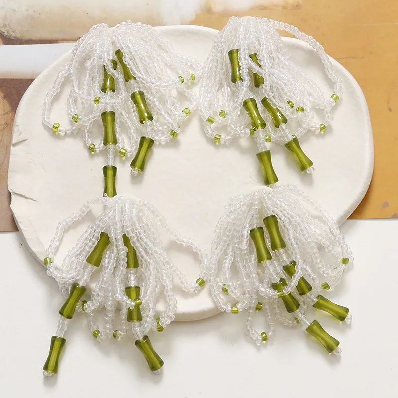 Shoe Charms 1 Piece Handwoven Green Bamboo Tassel Beaded Flower Elegant Chinese Style for Jelly Clog Sandals Crystal Decor
Shoe Charms 1 Piece Handwoven Green Bamboo Tassel Beaded Flower Elegant Chinese Style for Jelly Clog Sandals Crystal Decor