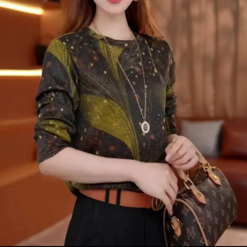 Printed Long-sleeved T-shirt for Women Fashionable Bottoming Shirt for Women Round Neck Contrast Top
Printed Long-sleeved T-shirt for Women Fashionable Bottoming Shirt for Women Round Neck Contrast Top