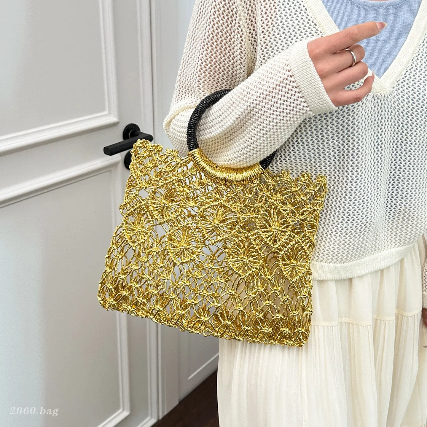 Vacation Style Woven Hollow Out Handbag French Casual Fashion Summer Luxurious Design Golden Women's Mesh Clutch Tote Bag
Vacation Style Woven Hollow Out Handbag French Casual Fashion Summer Luxurious Design Golden Women's Mesh Clutch Tote Bag