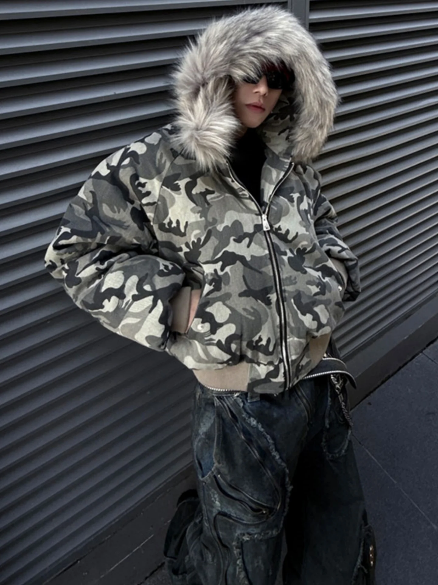 Винтажная камуфляжная куртка-бомбер Waed с капюшоном, утепленная, в американском ретро-стиле, из хлопка, с меховым воротником и накладками на плечи
Винтажная камуфляжная куртка-бомбер Waed с капюшоном, утепленная, в американском ретро-стиле, из хлопка, с меховым воротником и накладками на плечи