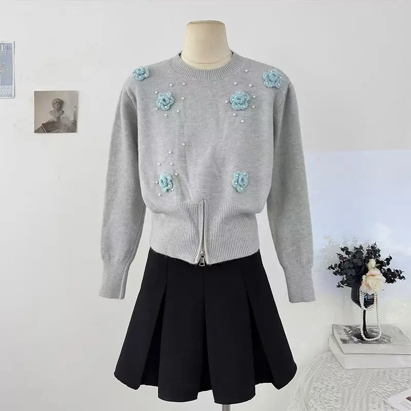 Vintage Korean 3D Flower Knitted Sweater Women Design Fashion Loose Sweet Bead Autumn Winter Sweaters Top Свитер Женский
Vintage Korean 3D Flower Knitted Sweater Women Design Fashion Loose Sweet Bead Autumn Winter Sweaters Top Свитер Женский