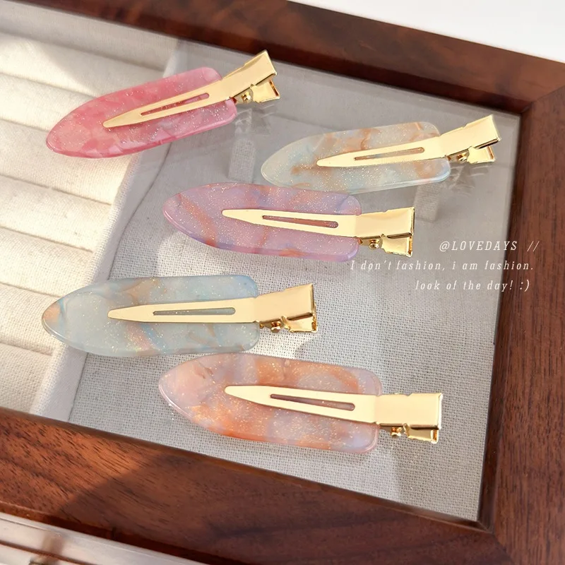 Gradient Glitter Pink Hair Clips for Women Girls No Damage Side Forehead Bangs Holders Cute Makeup Barrettes Sweet Daily Wear
Gradient Glitter Pink Hair Clips for Women Girls No Damage Side Forehead Bangs Holders Cute Makeup Barrettes Sweet Daily Wear