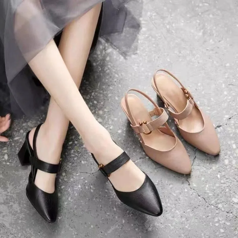 Women's Sandals 2026 New Slingback Pumps Soft Leather Chunky Heels Plus Size 42 Casual Party Dress Heels Elegant Daily Footwear
Women's Sandals 2026 New Slingback Pumps Soft Leather Chunky Heels Plus Size 42 Casual Party Dress Heels Elegant Daily Footwear