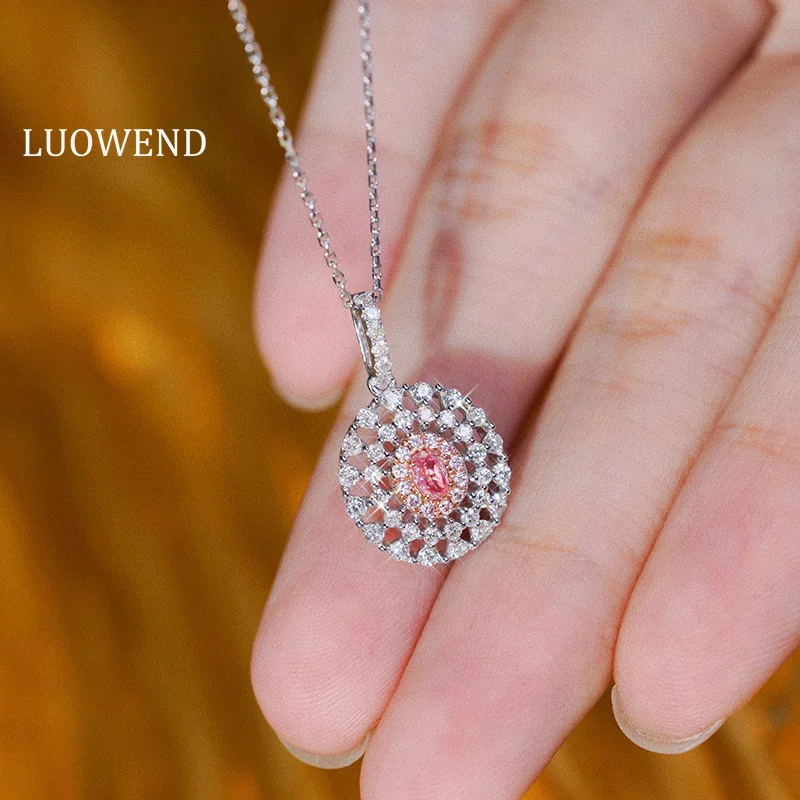 LUOWEND 100% 18K White Gold Necklace Classic Oval Shape Real Natural Pink Diamond Pendant Necklace for Women High Party Jewelry
LUOWEND 100% 18K White Gold Necklace Classic Oval Shape Real Natural Pink Diamond Pendant Necklace for Women High Party Jewelry