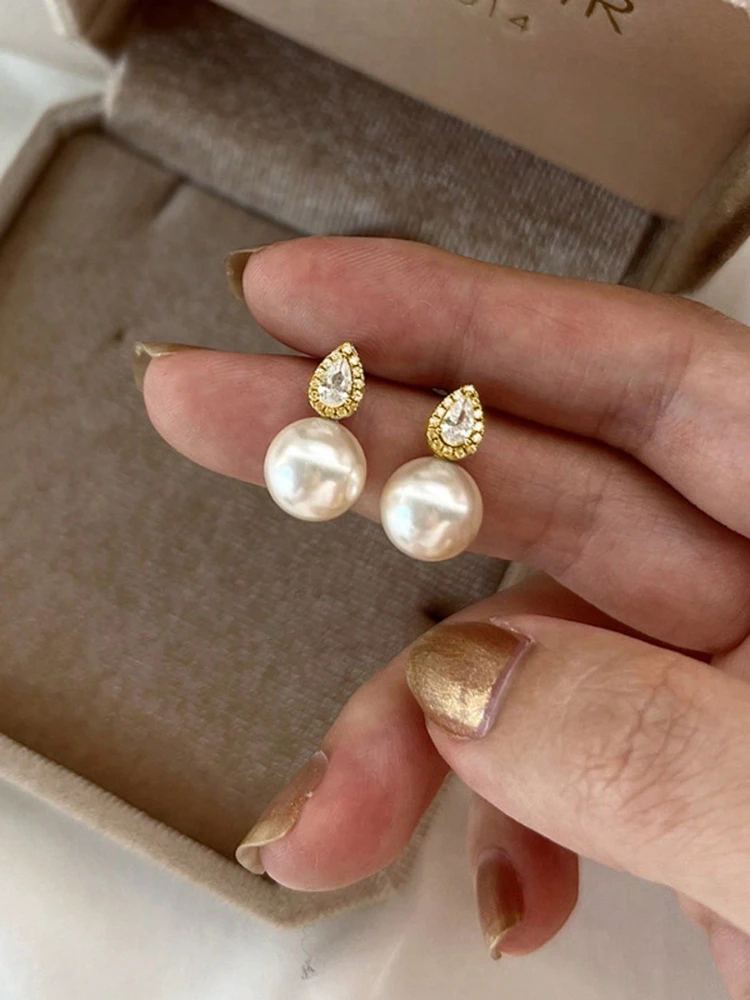 925 Sterling Silver Exquisite Water Drop Zircon Pearl Studs Earring For Women Party High Quality Fashion Fine Jewelry Gifts
925 Sterling Silver Exquisite Water Drop Zircon Pearl Studs Earring For Women Party High Quality Fashion Fine Jewelry Gifts