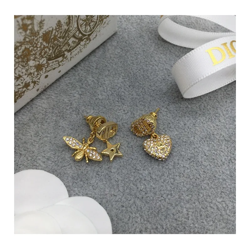 Stud Earrings Women's Light Luxury Retro High Sense Bee Love Stud Earrings Needle
Stud Earrings Women's Light Luxury Retro High Sense Bee Love Stud Earrings Needle
