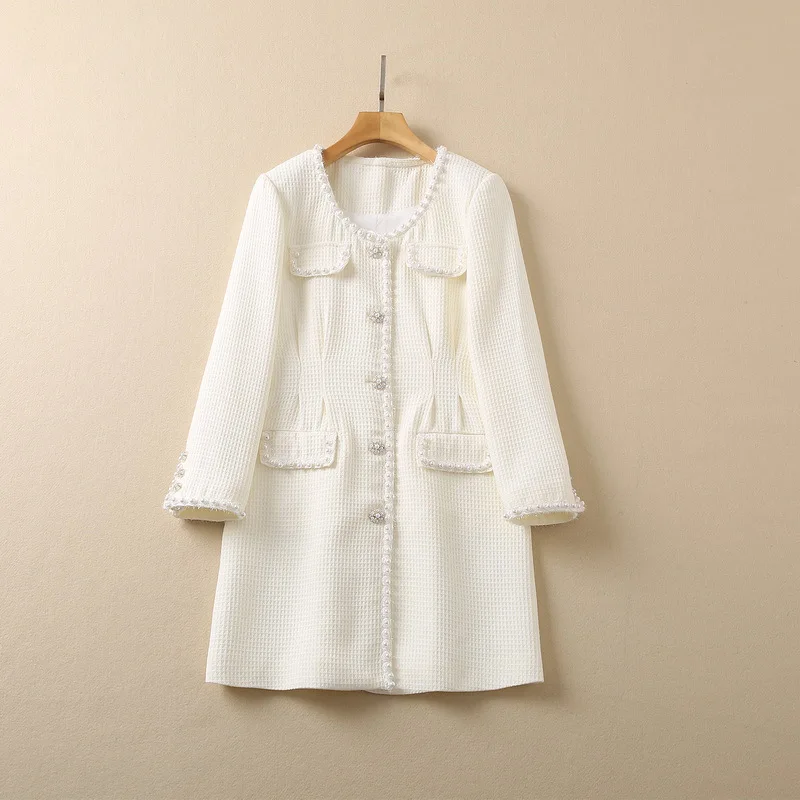 New European and American women's wear for winter 2022 Long sleeve round neck nail bead single breasted fashionable tweed dress
New European and American women's wear for winter 2022 Long sleeve round neck nail bead single breasted fashionable tweed dress