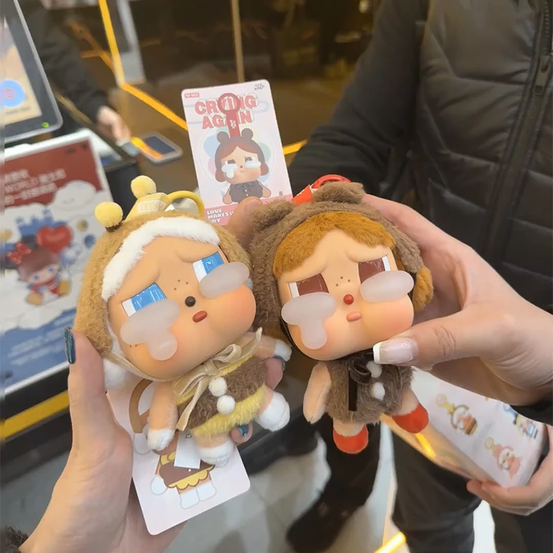 Оригинальная в наличии Crybaby Crying For Love Series, виниловая кукла, экшн-фигурка, открытка, игрушки, кавайные подвески, подарок на день Святого Валентина
Оригинальная в наличии Crybaby Crying For Love Series, виниловая кукла, экшн-фигурка, открытка, игрушки, кавайные подвески, подарок на день Святого Валентина