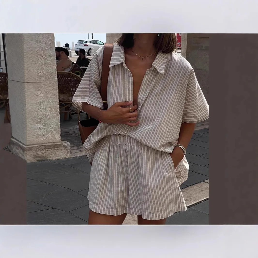 Summer Holiday Striped Lapel Half Sleeve Shirt Shorts Women's Suit New Comfort Casual Suit
Summer Holiday Striped Lapel Half Sleeve Shirt Shorts Women's Suit New Comfort Casual Suit