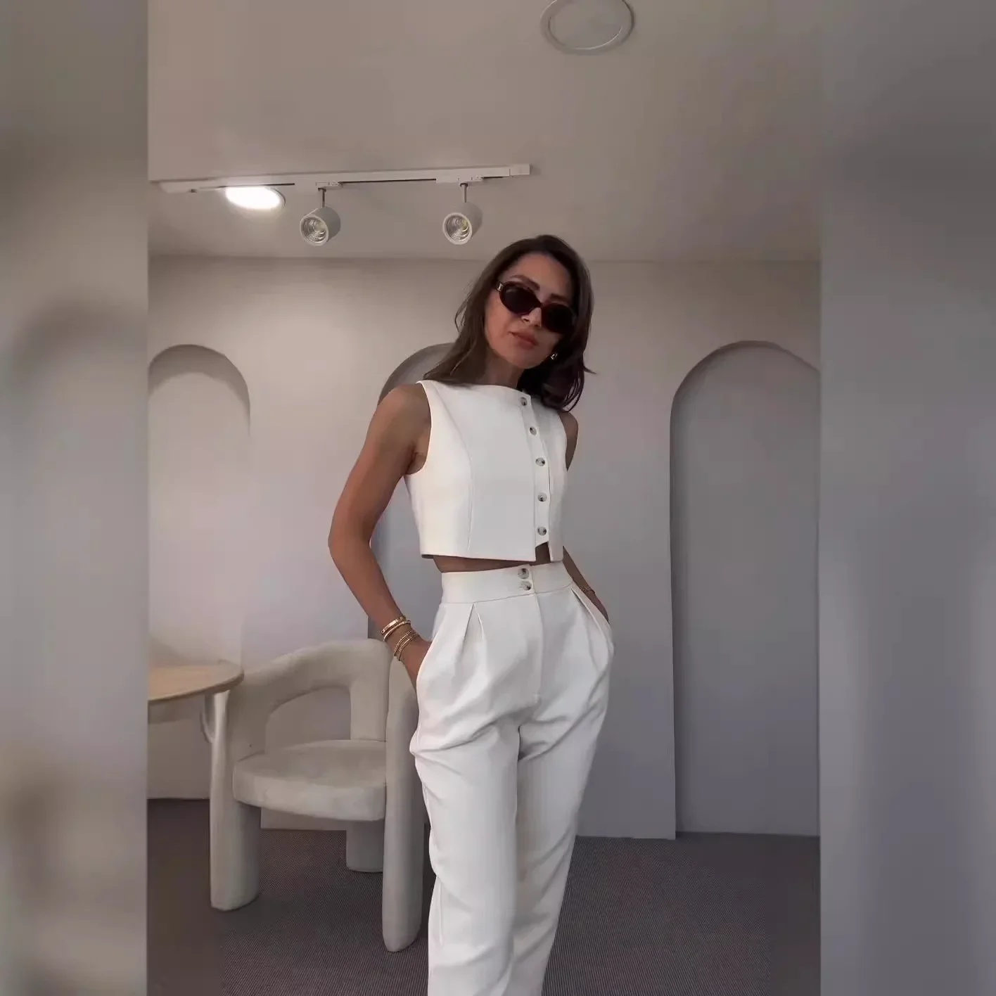 Matching Sets Tracksuit Single Breasted Vest Sleeveless High Waist Wide Leg Ankle Length Pants Office Lady Pant Sets Loose
Matching Sets Tracksuit Single Breasted Vest Sleeveless High Waist Wide Leg Ankle Length Pants Office Lady Pant Sets Loose
