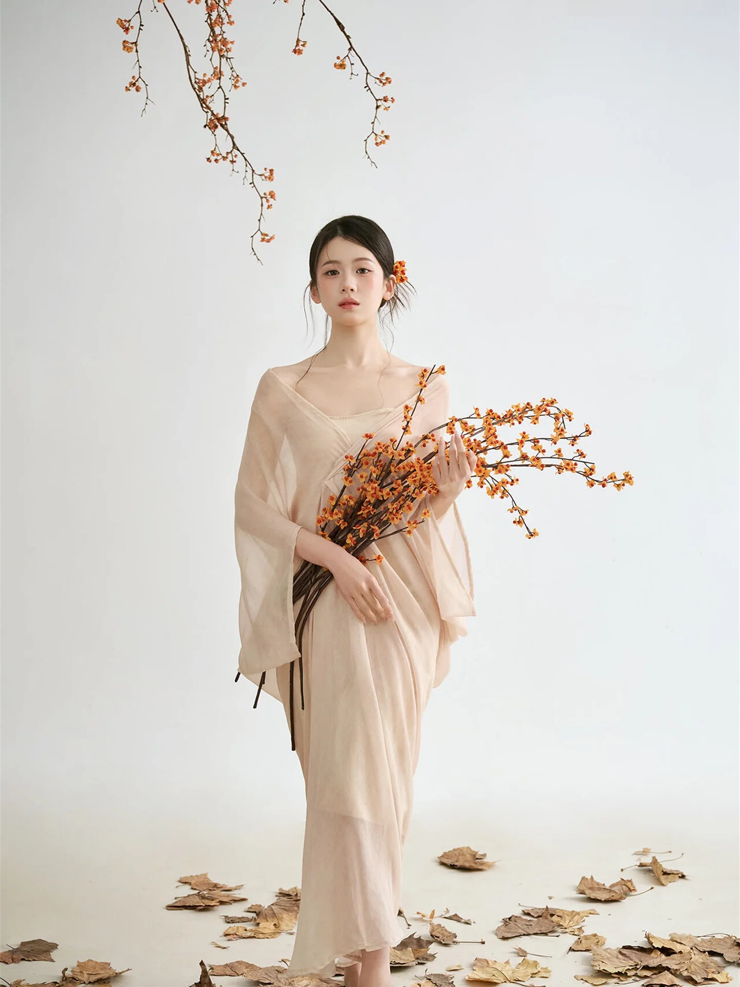 New Zen Sle Portrait Photoaphy Clothing Cold Tone Aosphere National Sle New Chinese Portrait Art Photo ooting Clothes
New Zen Sle Portrait Photoaphy Clothing Cold Tone Aosphere National Sle New Chinese Portrait Art Photo ooting Clothes