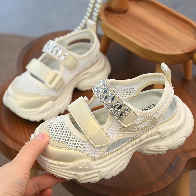 Children's sports sandals, girls' breathable board shoes, 2025 summer new style mesh hollow out children's shoes
Children's sports sandals, girls' breathable board shoes, 2025 summer new style mesh hollow out children's shoes