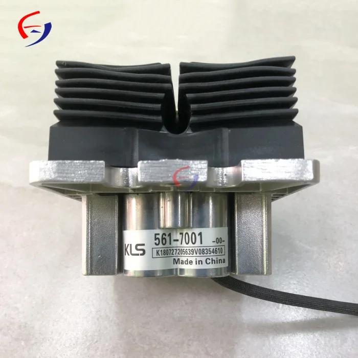 Клапан ножной педали 561-7001 5617001 Для экскаватора E323G E330GC E336GC E345GC E349GC 561-7001 рычаг педали клапана
Клапан ножной педали 561-7001 5617001 Для экскаватора E323G E330GC E336GC E345GC E349GC 561-7001 рычаг педали клапана