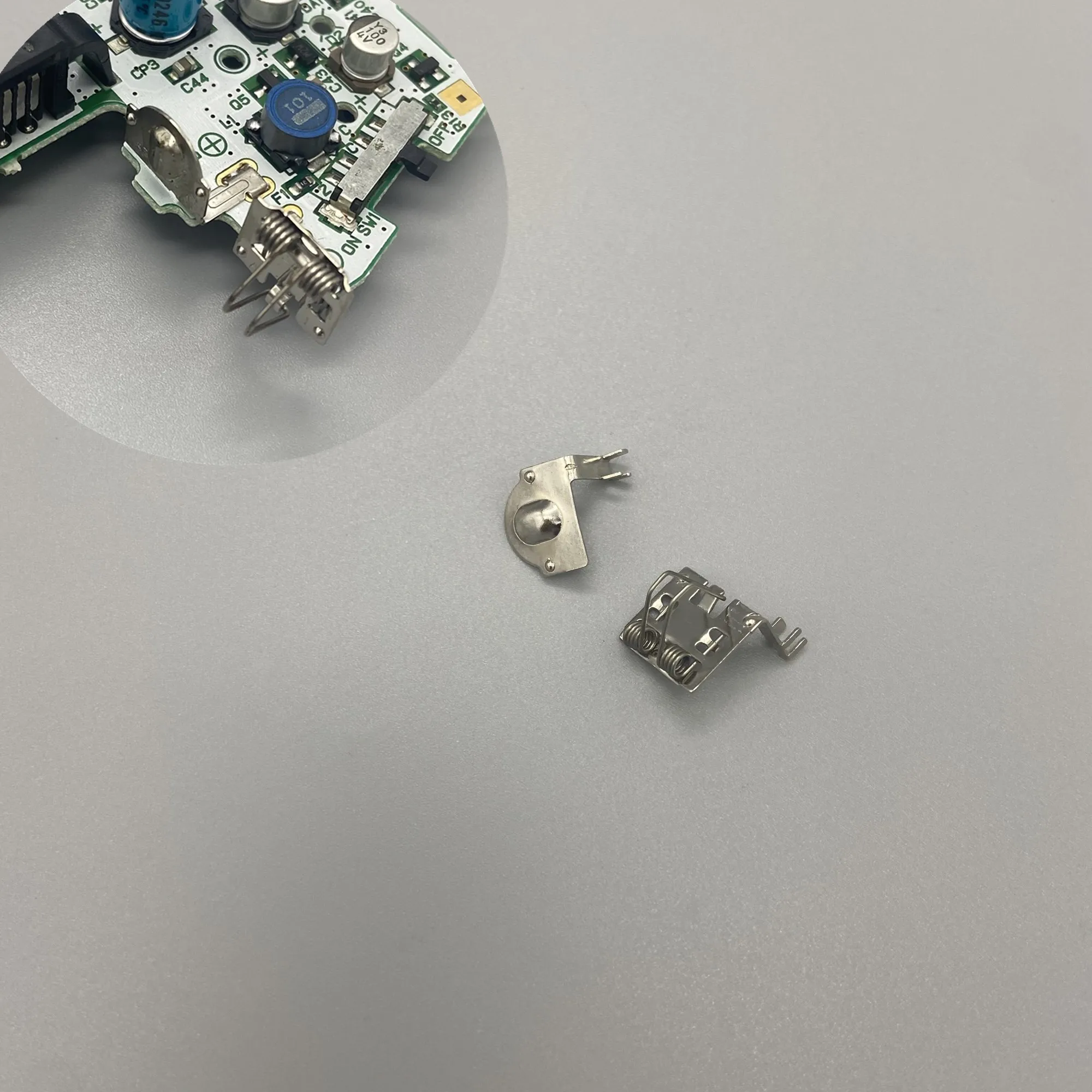 Battery holder for Gameboy ADVANCE GBA
Battery holder for Gameboy ADVANCE GBA