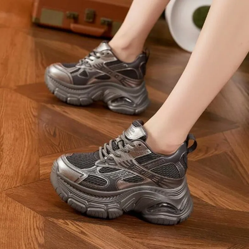 New Women's Dad Shoes Thick Bottom Fashionable Cushioned Casual Sports Shoes Spring Autumn Winter Seasonal High Heel Breathable
New Women's Dad Shoes Thick Bottom Fashionable Cushioned Casual Sports Shoes Spring Autumn Winter Seasonal High Heel Breathable