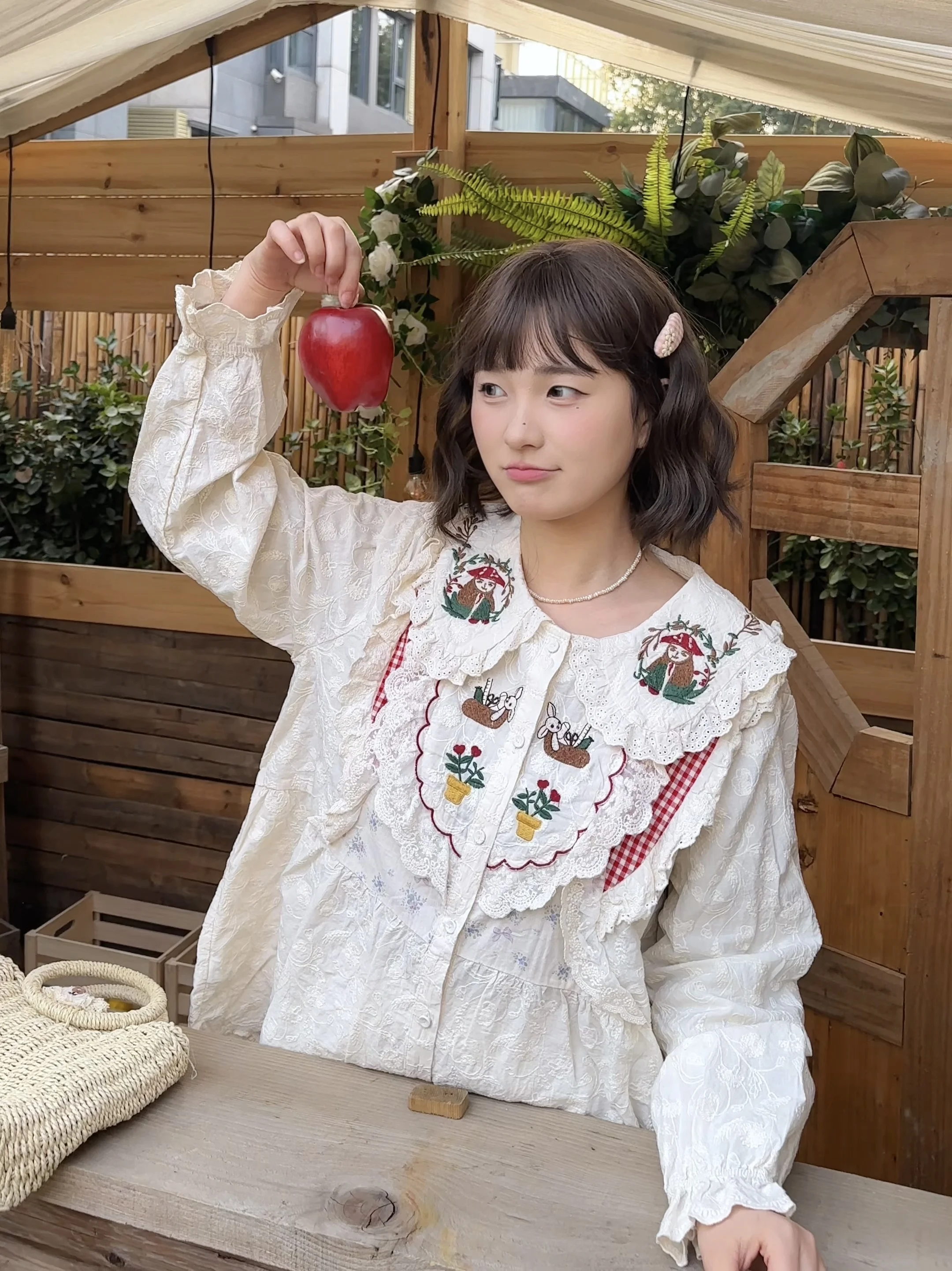 Mengzhoudao Long Sleeve Embroidered Doll Collar Shirt Women's Sweet Japanese Style Plaid Patchwork Anti Aging Cotton Shirt
Mengzhoudao Long Sleeve Embroidered Doll Collar Shirt Women's Sweet Japanese Style Plaid Patchwork Anti Aging Cotton Shirt