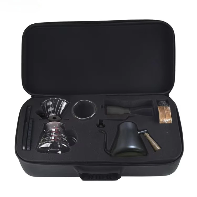 Кофейный набор V60, портативная дорожная сумка с чайником из нержавеющей стали, стеклянной чашкой и фильтром, набором для кемпинга и домашнего пивоварения
Кофейный набор V60, портативная дорожная сумка с чайником из нержавеющей стали, стеклянной чашкой и фильтром, набором для кемпинга и домашнего пивоварения