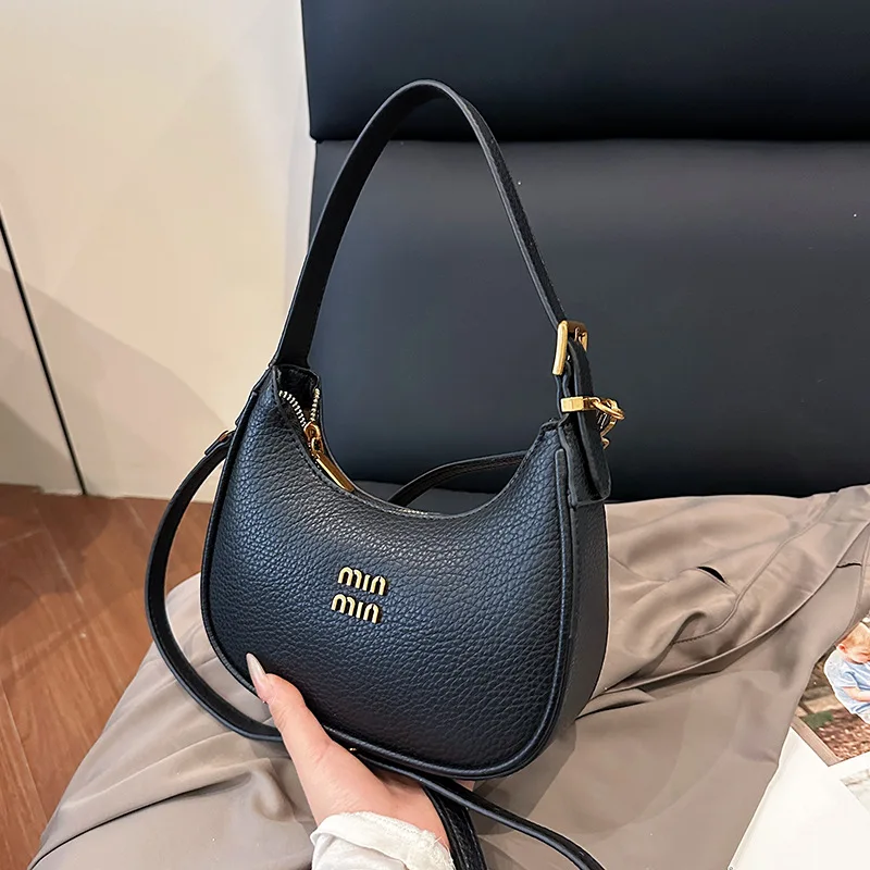Premium New Trend Personality Casual Luxury Fashion with Solid Color Women's Handbag Shoulder Bag
Premium New Trend Personality Casual Luxury Fashion with Solid Color Women's Handbag Shoulder Bag