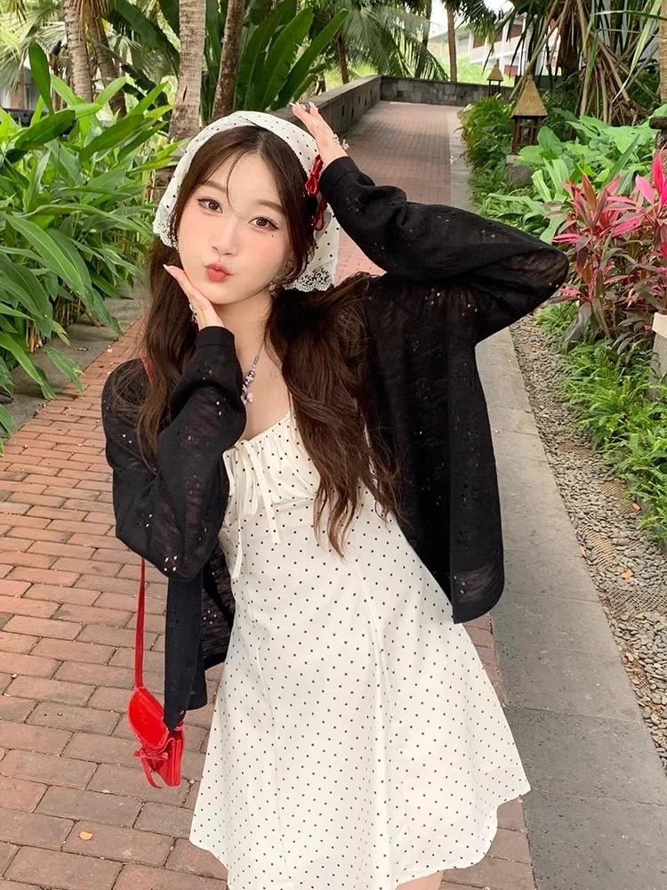 Summer Ice Silk Knitted Light Weight Sun Protection Hollow out Cardigan Women's Svel Wrap Outerwear Breathable Korean S...
Summer Ice Silk Knitted Light Weight Sun Protection Hollow out Cardigan Women's Svel Wrap Outerwear Breathable Korean S...