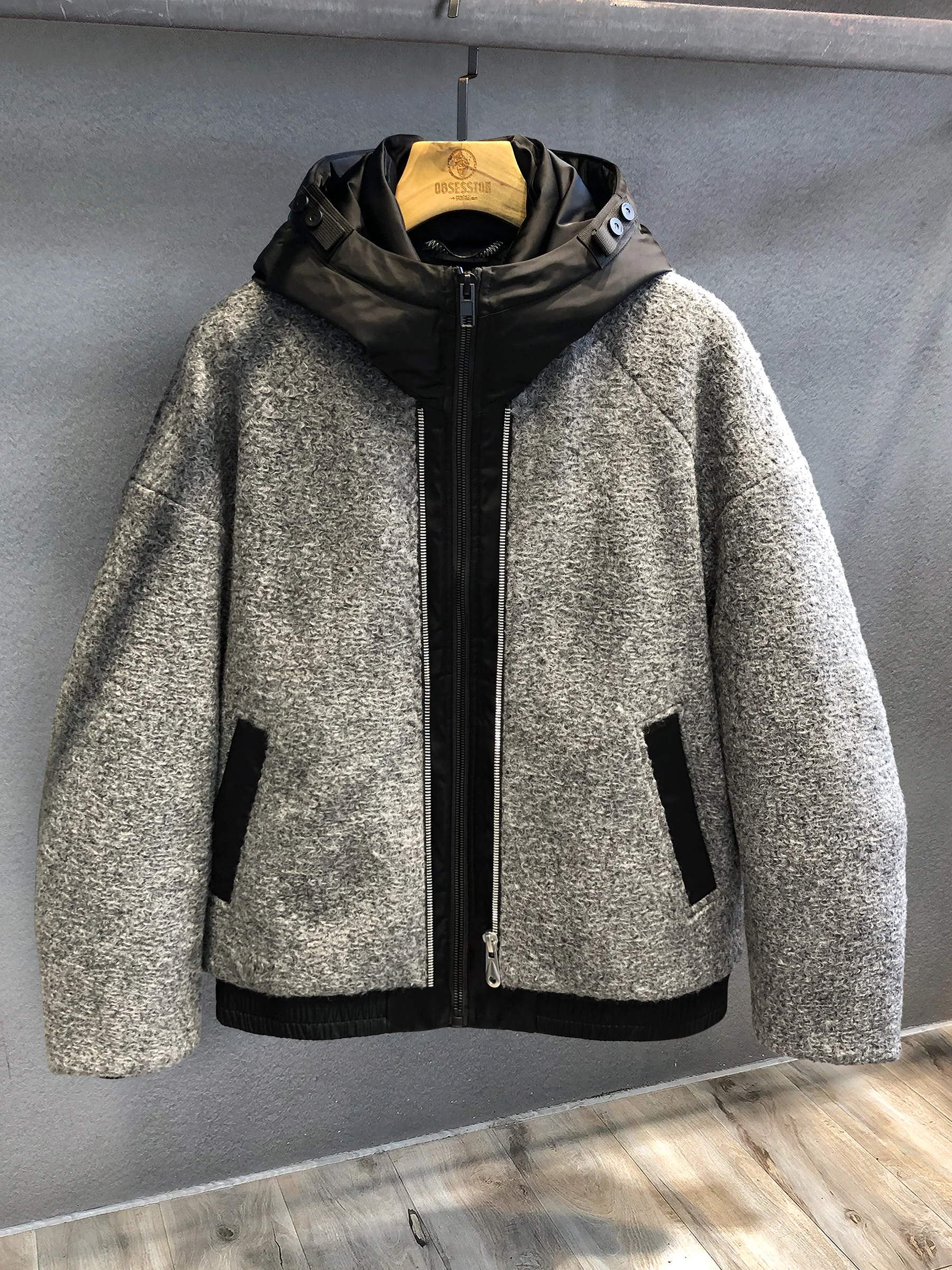 Мужская зимняя теплая куртка Champs-Élysées Heavyweight 90 White Du down Thi Tweed из полиэфирного волокна, повседневная, в стиле кэжуал
Мужская зимняя теплая куртка Champs-Élysées Heavyweight 90 White Du down Thi Tweed из полиэфирного волокна, повседневная, в стиле кэжуал