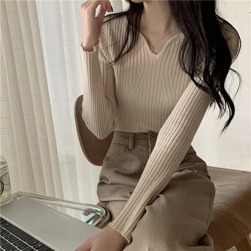 Fashionable V-Neck Long Sleeve Knitted Sweater Women's Autumn Winter Slim Fit Short Style Inner Wear Base Top Street Style Kn...
Fashionable V-Neck Long Sleeve Knitted Sweater Women's Autumn Winter Slim Fit Short Style Inner Wear Base Top Street Style Kn...