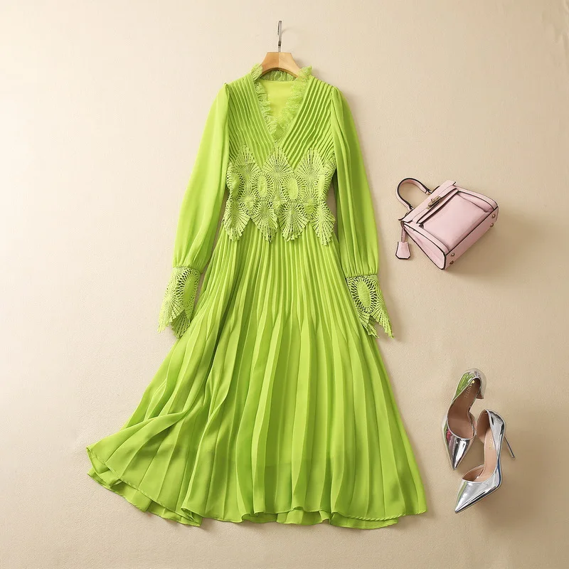 European and American women's clothing for autumn/Winter 2022 Long sleeve lace V-neck stitching embroidery Fashion pleated dress
European and American women's clothing for autumn/Winter 2022 Long sleeve lace V-neck stitching embroidery Fashion pleated dress