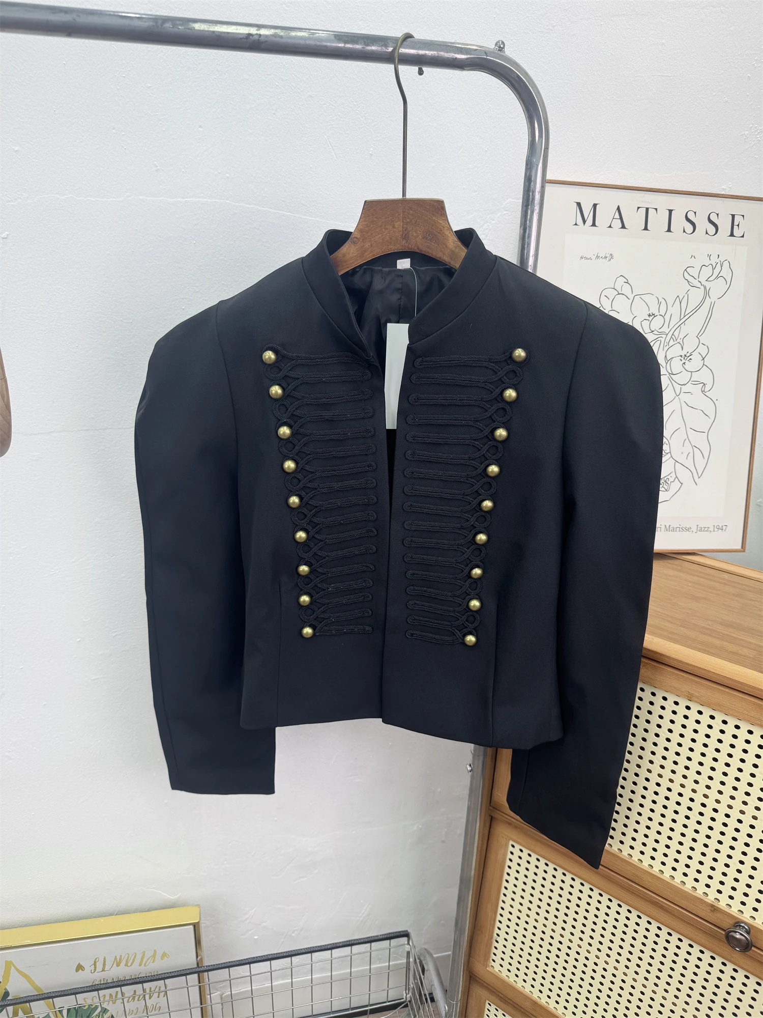 WMXZ Spring Summer New Style Versatile High-End Short Length Jacket with Shoulder Pads Slim Fit Suit Outerwear for Women
WMXZ Spring Summer New Style Versatile High-End Short Length Jacket with Shoulder Pads Slim Fit Suit Outerwear for Women