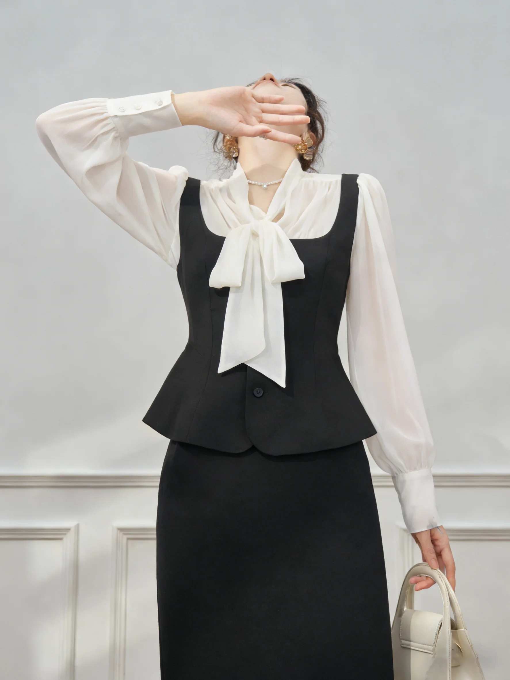 Bla Two-Piece Vest Top f-Skirt Set Women's Korean Sle Faion Spring Outfit Knot High Waist Pear ape Body
Bla Two-Piece Vest Top f-Skirt Set Women's Korean Sle Faion Spring Outfit Knot High Waist Pear ape Body