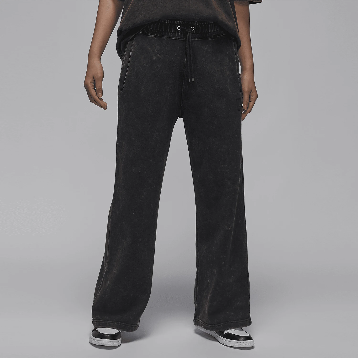 Nike genuine JORDAN women's sports and casual lace up loose pants FZ6795-010
Nike genuine JORDAN women's sports and casual lace up loose pants FZ6795-010