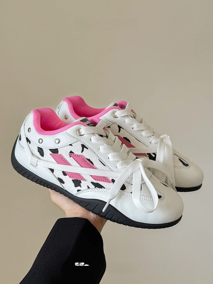 NSTCU Strawberry Milk Racing Car Shoes Thin Bottom German Training Casual Shoes for Women Original Versatile Low Top Board Shoes
NSTCU Strawberry Milk Racing Car Shoes Thin Bottom German Training Casual Shoes for Women Original Versatile Low Top Board Shoes
