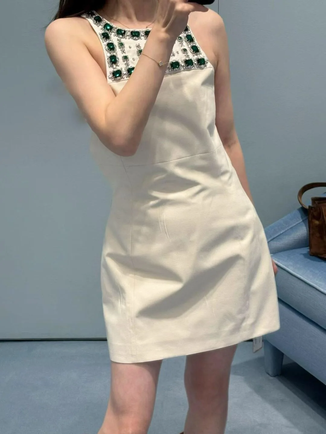 Backless Dress For Sexy Ladies Beige Cotton Sheath Dress Fashion Women's Spaghetti Strap Dress With Diamonds
Backless Dress For Sexy Ladies Beige Cotton Sheath Dress Fashion Women's Spaghetti Strap Dress With Diamonds