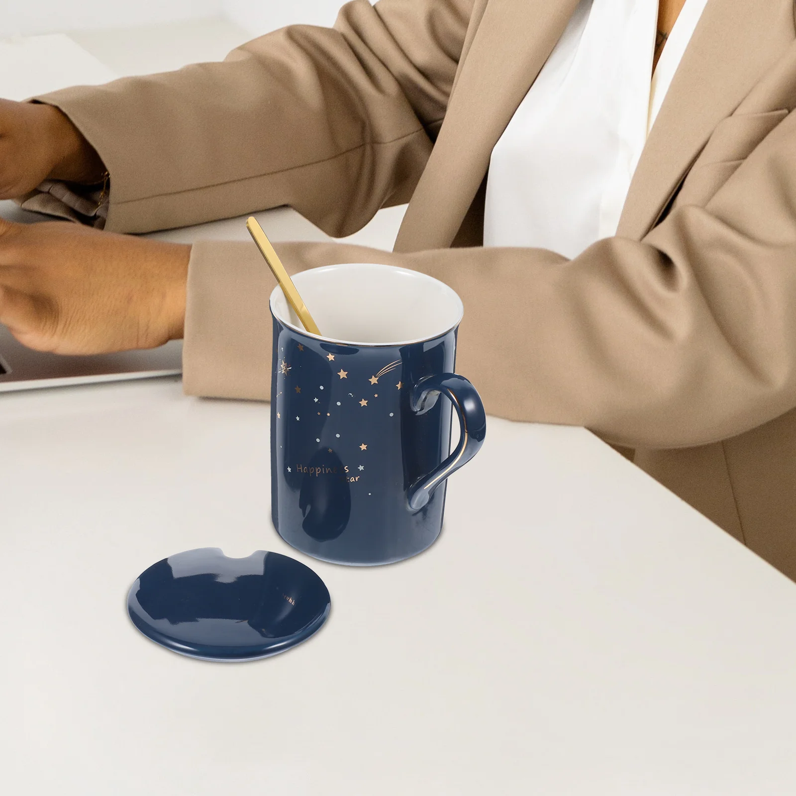 1Set Ceramic Coffee Mug Set Descriptive Golden Includes Lid Spoon Home Office Coffee Cup Milk Cup 
1Set Ceramic Coffee Mug Set Descriptive Golden Includes Lid Spoon Home Office Coffee Cup Milk Cup